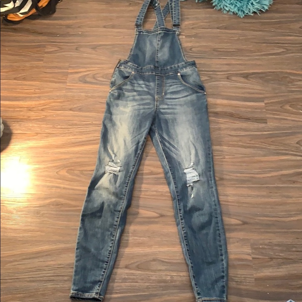 Levi overalls barely worn